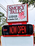Smoky Falls Lodge