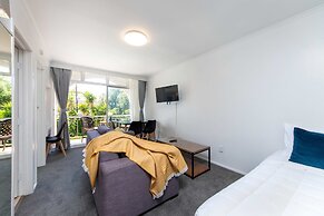 Aarangi Motel