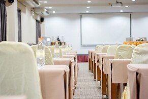 The Cotai Luxury Design Hotel