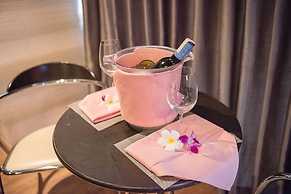 The Cotai Luxury Design Hotel