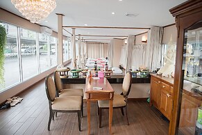The Cotai Luxury Design Hotel