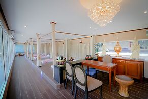 The Cotai Luxury Design Hotel