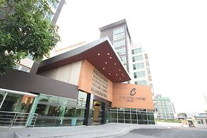 The Cotai Luxury Design Hotel