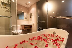 The Cotai Luxury Design Hotel