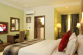 Grand Pela Hotels & Suites