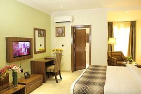 Grand Pela Hotels & Suites