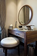 One Warwick Park Hotel