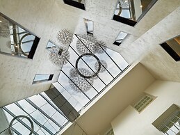 One Warwick Park Hotel