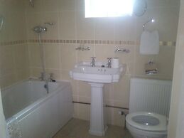 Coolanowle Country House