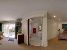 Cosy Den B&B Luxury Guest House Style
