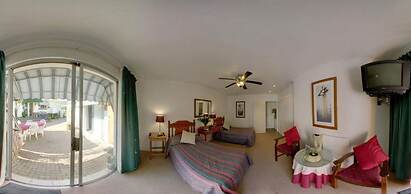 Cosy Den B&B Luxury Guest House Style