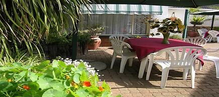 Cosy Den B&B Luxury Guest House Style