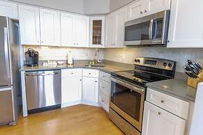 Newport Lofts - 194 Thames Street
