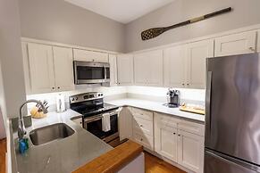 Newport Lofts - 194 Thames Street