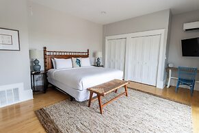 Newport Lofts - 194 Thames Street