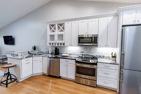 The Newport Lofts - 359 Thames Street