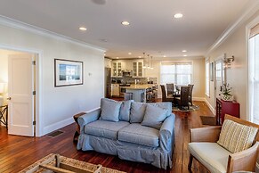 The Newport Lofts - 546 Thames Street