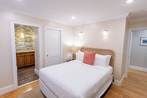 The Newport Lofts - 548 Thames Street
