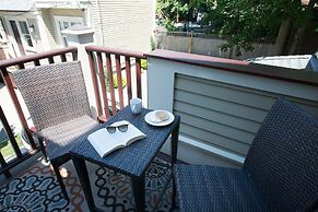 The Newport Lofts - 548 Thames Street