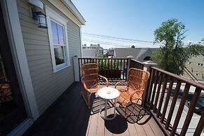 The Newport Lofts - 548 Thames Street