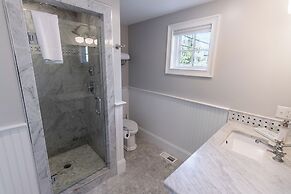 The Newport Lofts - 548 Thames Street