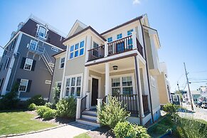 The Newport Lofts - 611 Thames Street