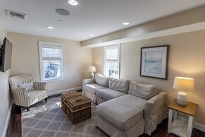 The Newport Lofts - 617 Thames Street