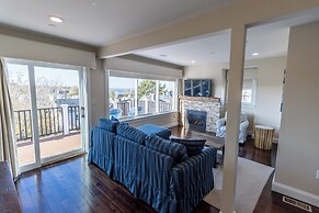 The Newport Lofts - 617 Thames Street