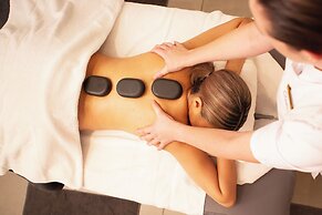 Founders Lodge by Mantis