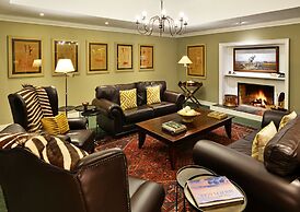 Founders Lodge by Mantis