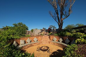 Founders Lodge by Mantis