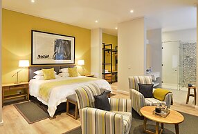 Founders Lodge by Mantis