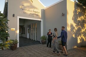 Founders Lodge by Mantis