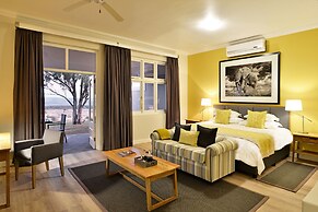 Founders Lodge by Mantis