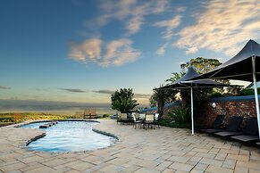 Founders Lodge by Mantis