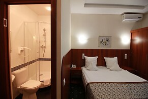 Otel NeChaev