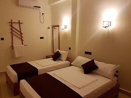 Luxury Everest Hotel