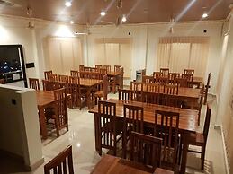 Luxury Everest Hotel