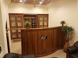 Luxury Everest Hotel