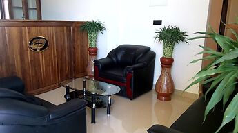 Luxury Everest Hotel