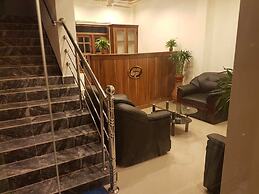 Luxury Everest Hotel