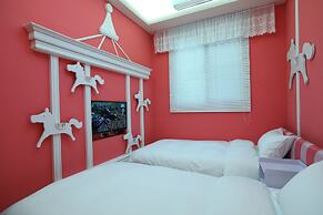 Happiness station B&B