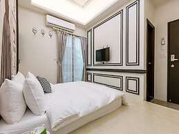 Happiness station B&B