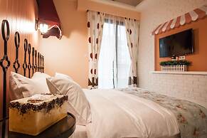 Happiness station B&B