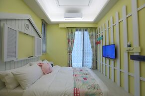 Happiness station B&B