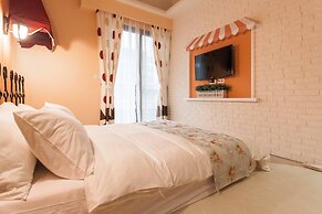 Happiness station B&B