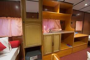 yala caravan village