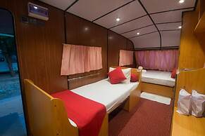 yala caravan village