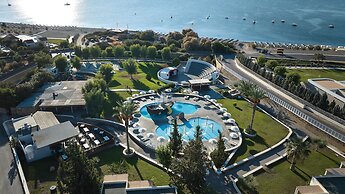 “Kiotari Miraluna Beach Resort”
