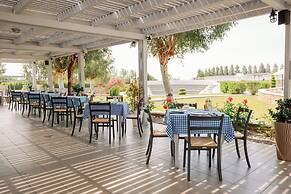 Kiotari Miraluna Resort